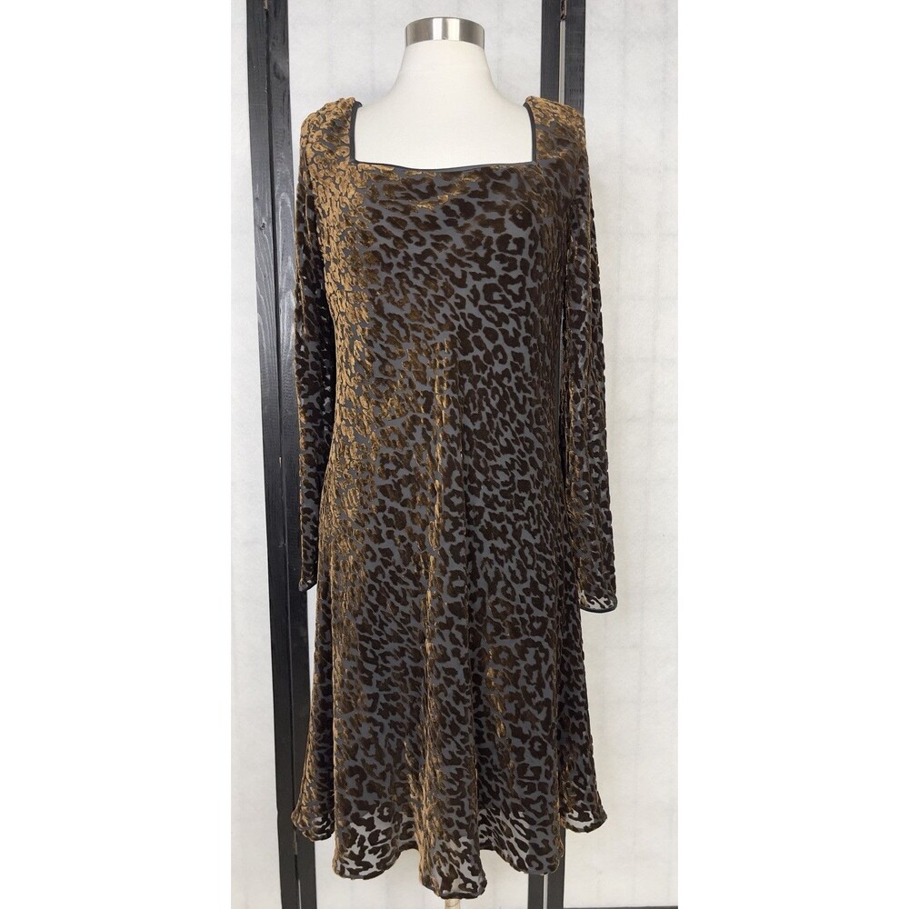 MELINDA ENG SIZE L VELVET ANIMAL PRINT DRESS. L